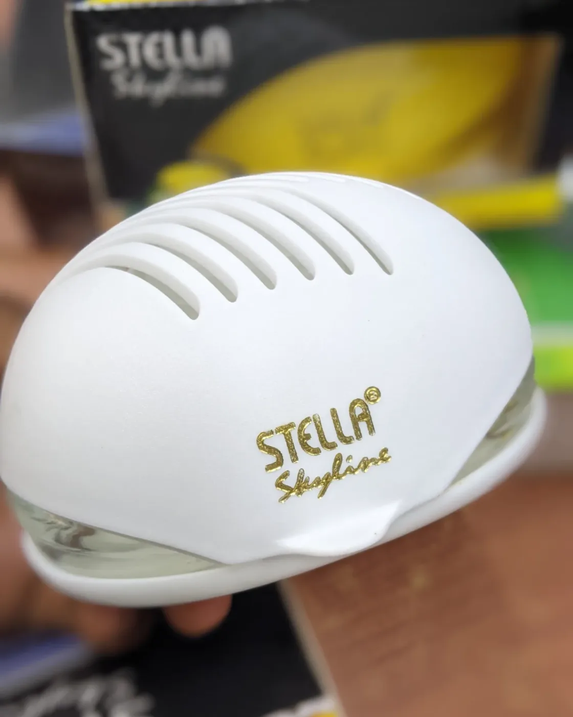 Stella Luxury Car Dashboard Air Freshener - White